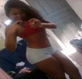 Novinha do rabão guloso dando o cu